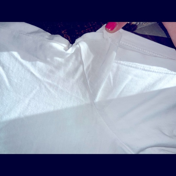 Any 4 tops for ✨$30! Bundle and send $30 offer!
Calvin Klein Pima Cotton Tee XL - Picture 4 of 6